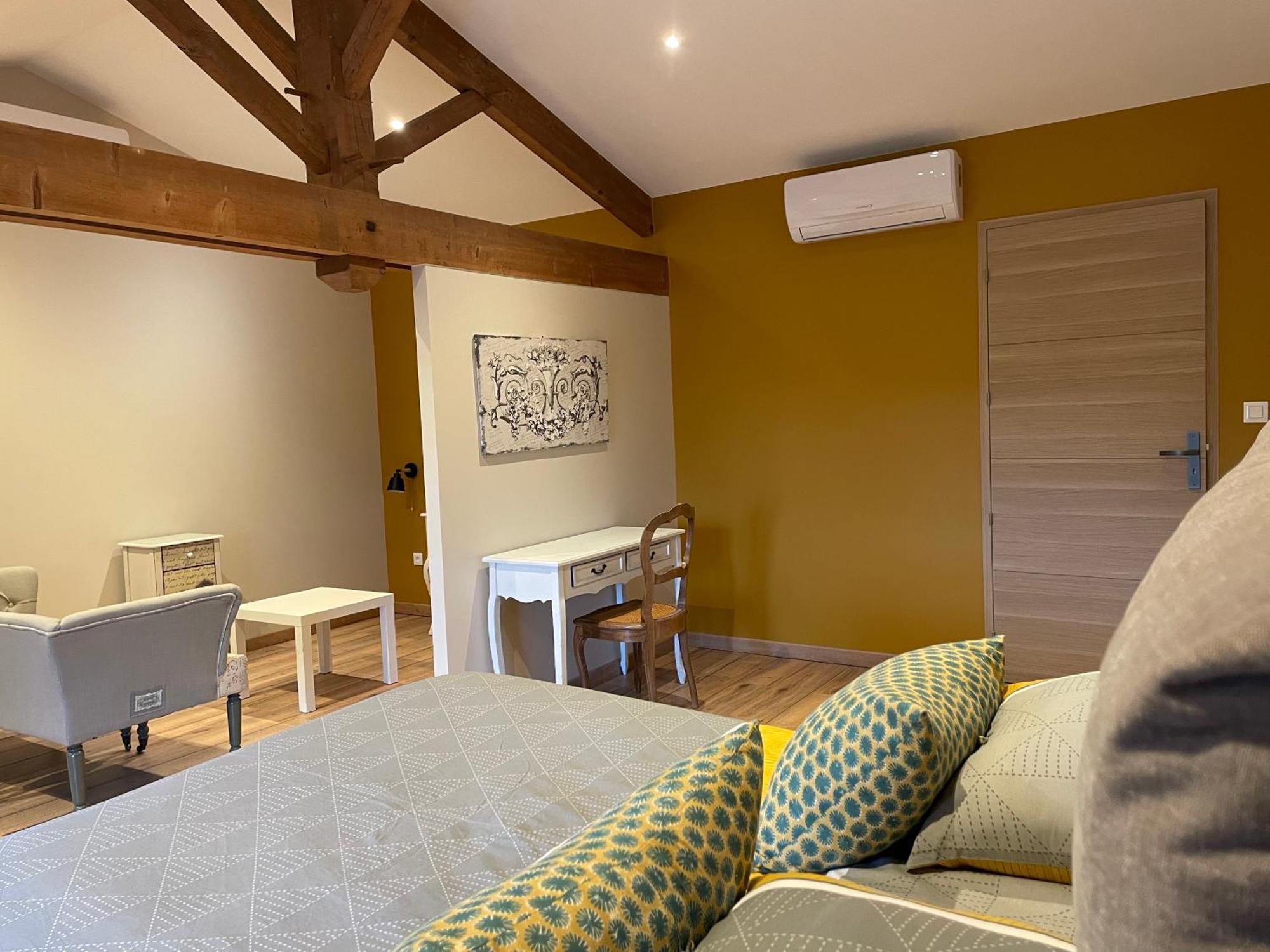 Au Petit Bonheur Chez Bambina Hotell Leynes Eksteriør bilde