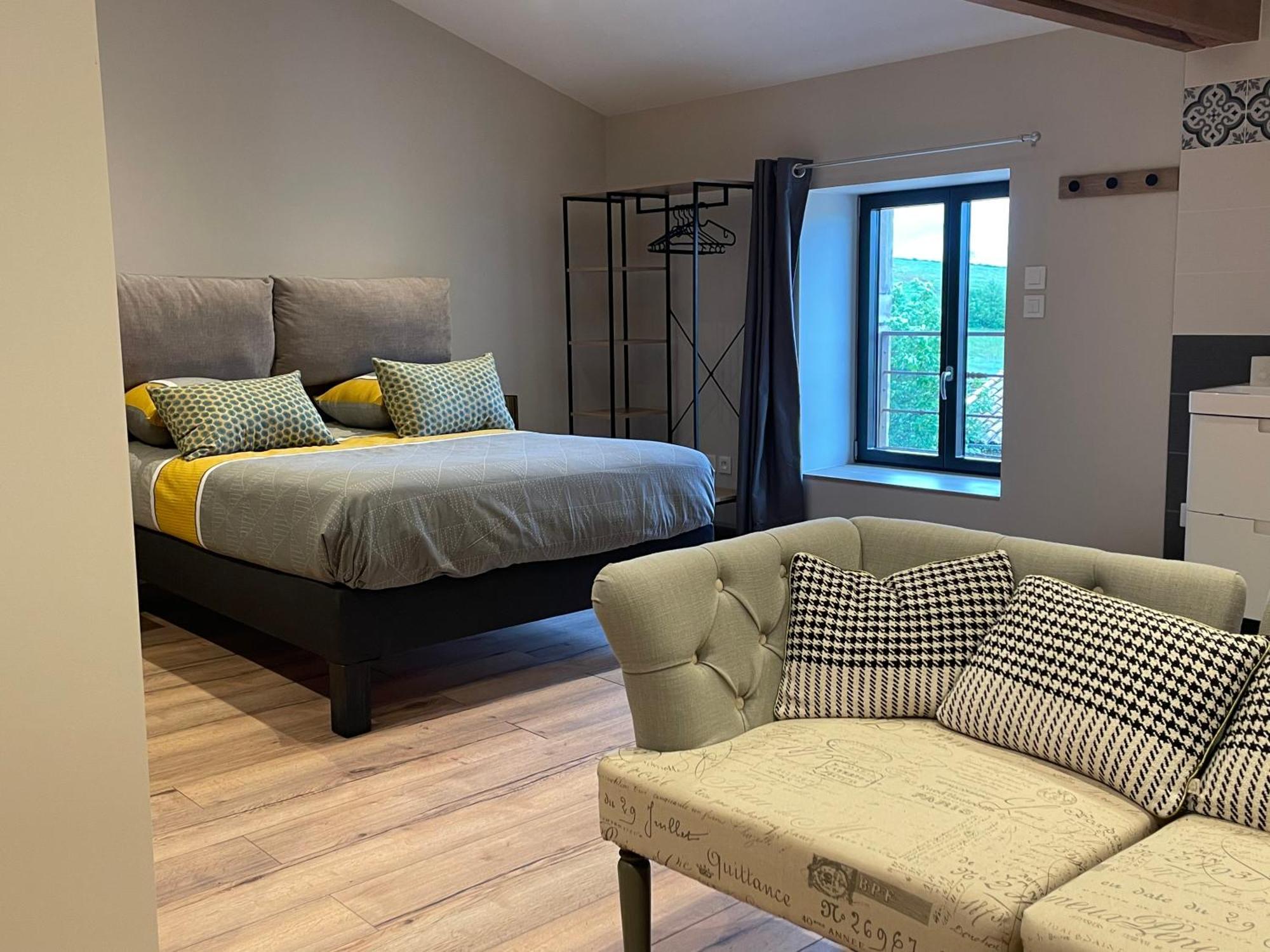 Au Petit Bonheur Chez Bambina Hotell Leynes Eksteriør bilde