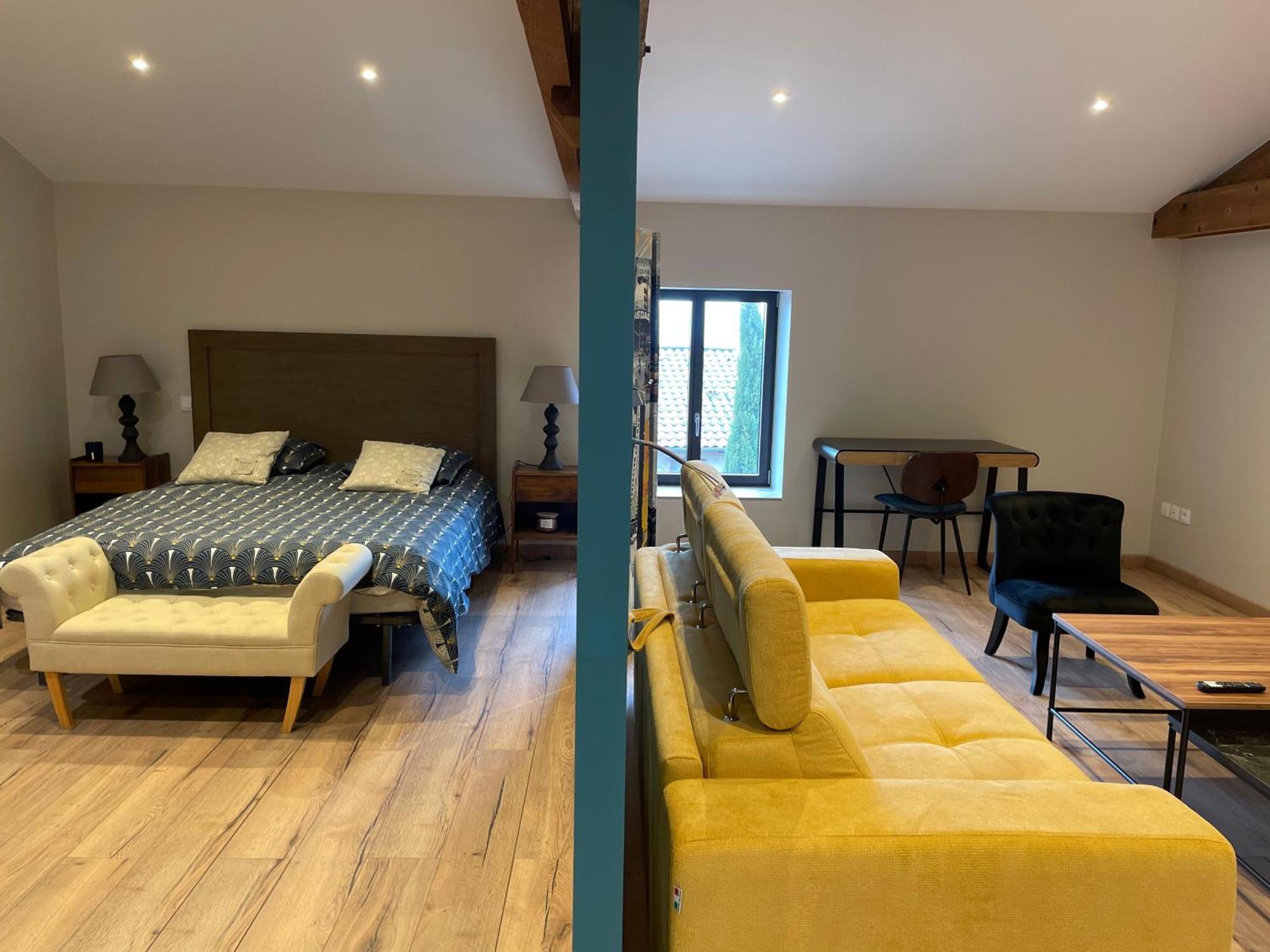 Au Petit Bonheur Chez Bambina Hotell Leynes Eksteriør bilde